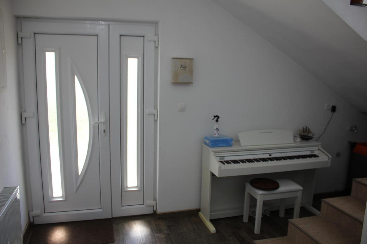 Studio Apartments Adian Korenica Exterior foto
